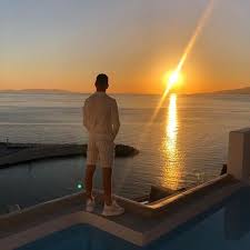 <em>Manuel Vicente</em>